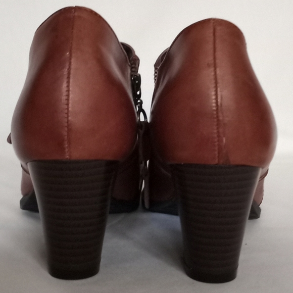 Spring Step Women's Wyette Brown Ankle Bootie - Picture 3 of 4